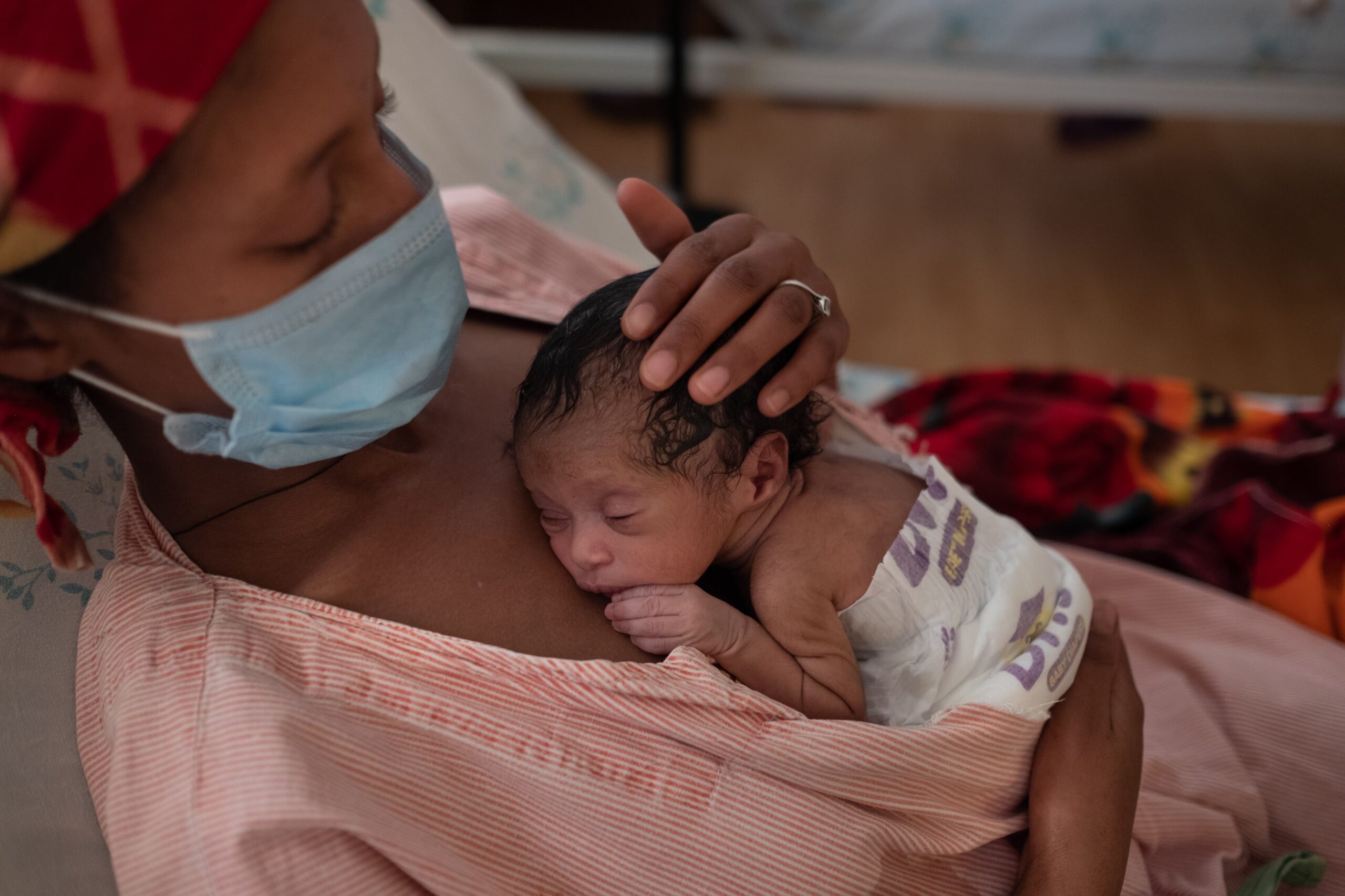 Immediate skin to skin contact for infants born